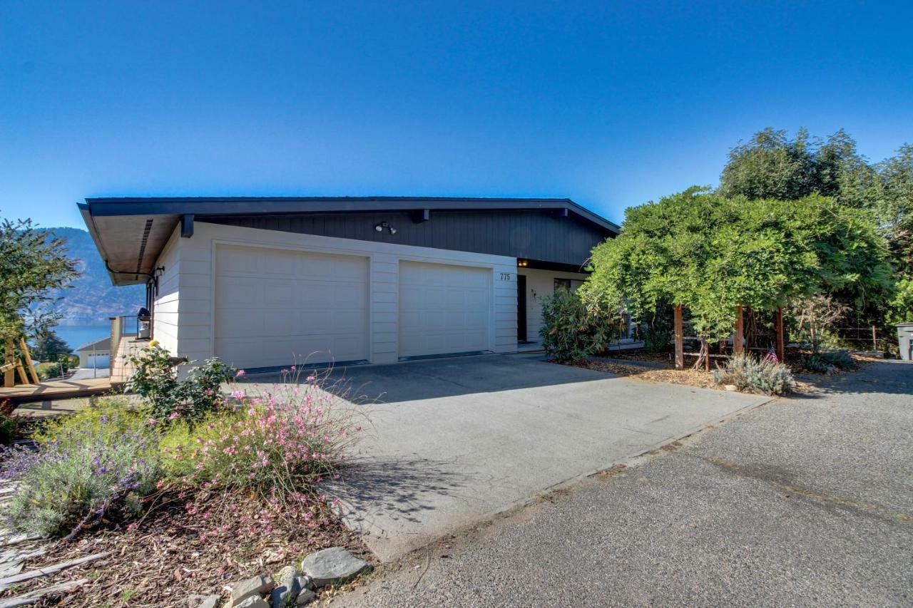 Above The Bay Retreat Villa Manson Exterior photo